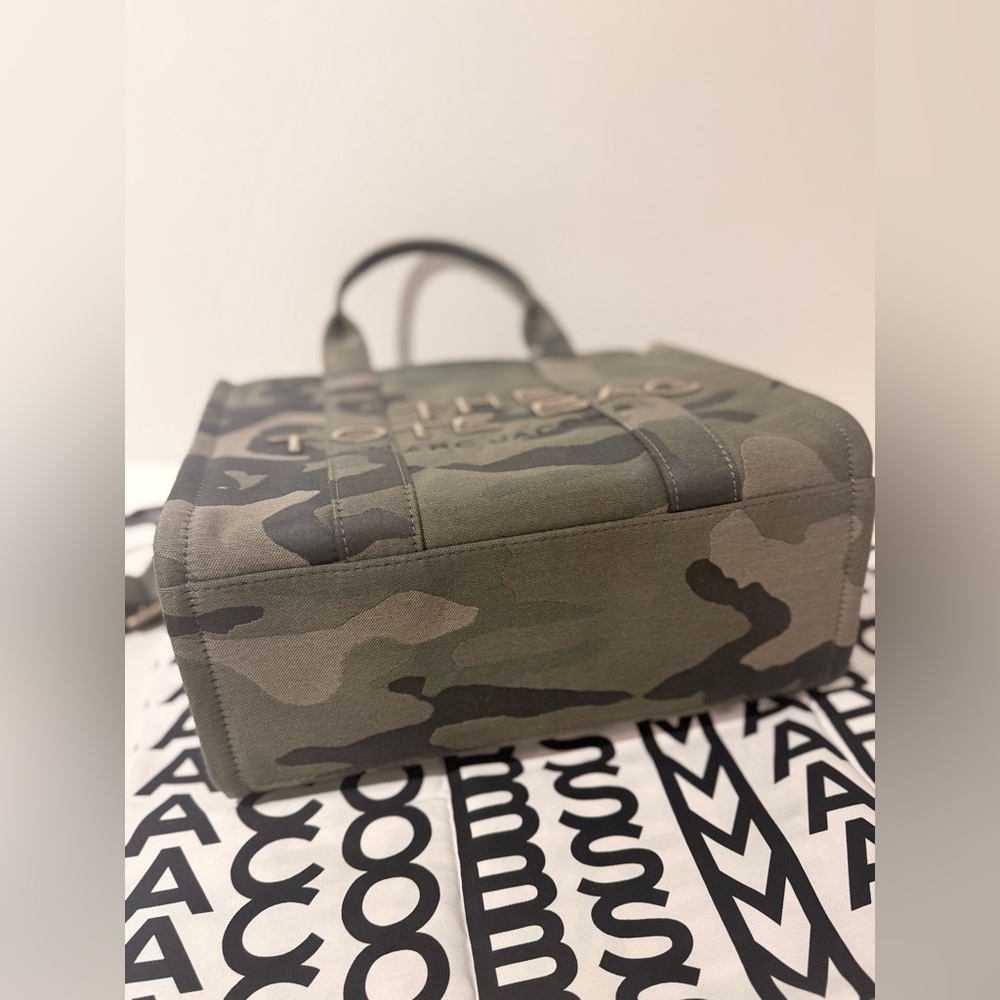 NWT Marc Jacobs THE CAMO JACQUARD MEDIUM TOTE BAG - Picture 8 of 9